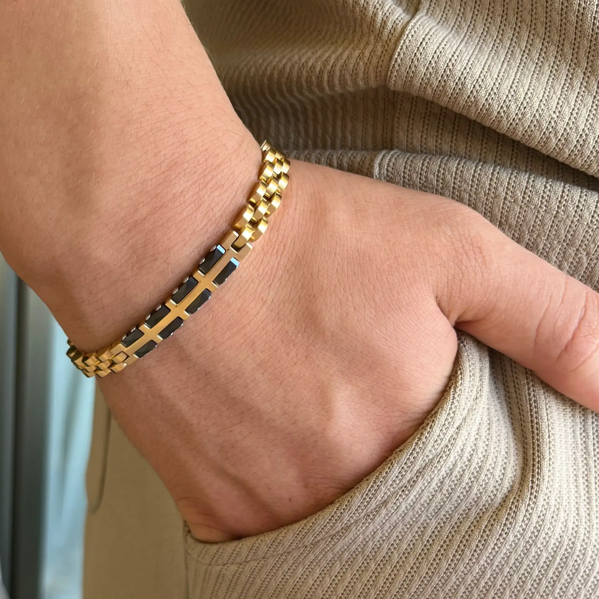 1722502959_man-bracelet-jetem.webp 1722502959_man-bracelet-jetem.webp