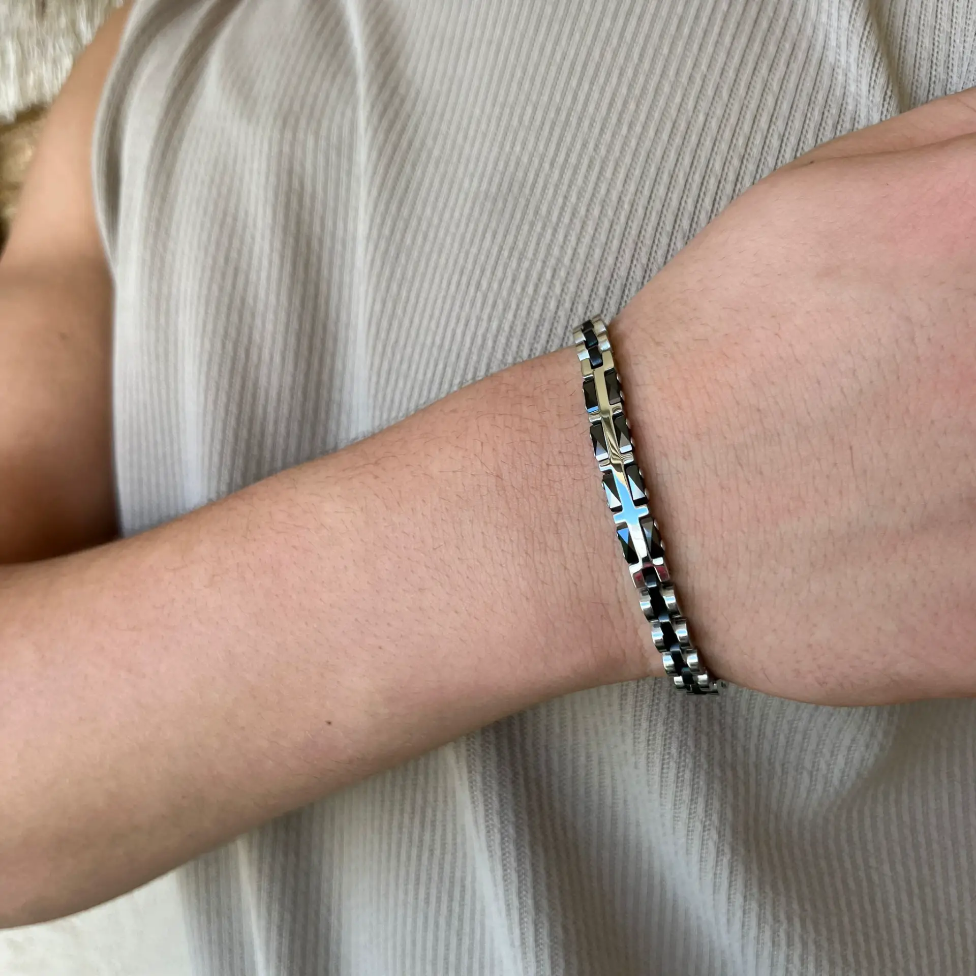 man-bracelet-jetem-1-17.webp man-bracelet-jetem-1-17.webp