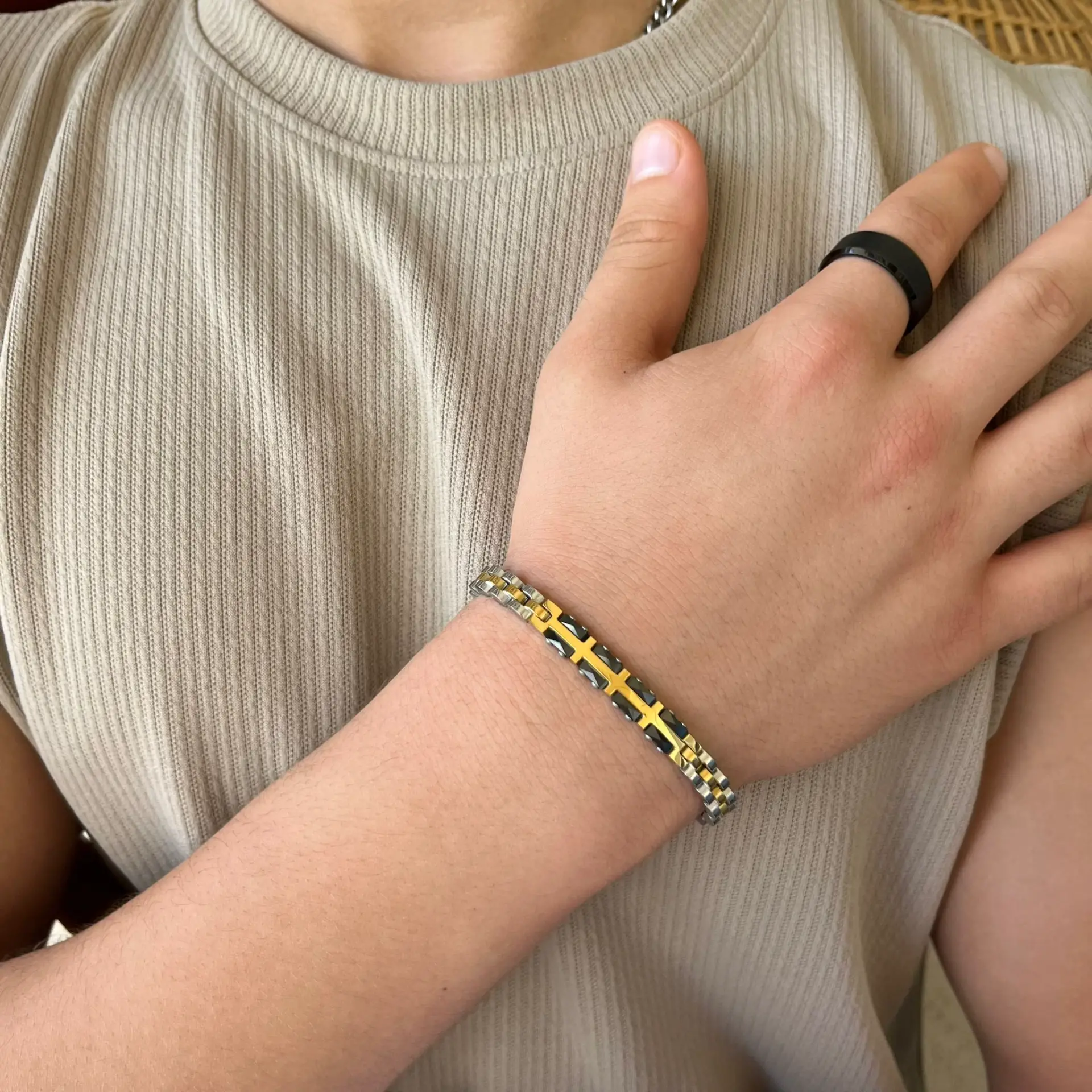 man-bracelet-jetem-1-18.webp man-bracelet-jetem-1-18.webp