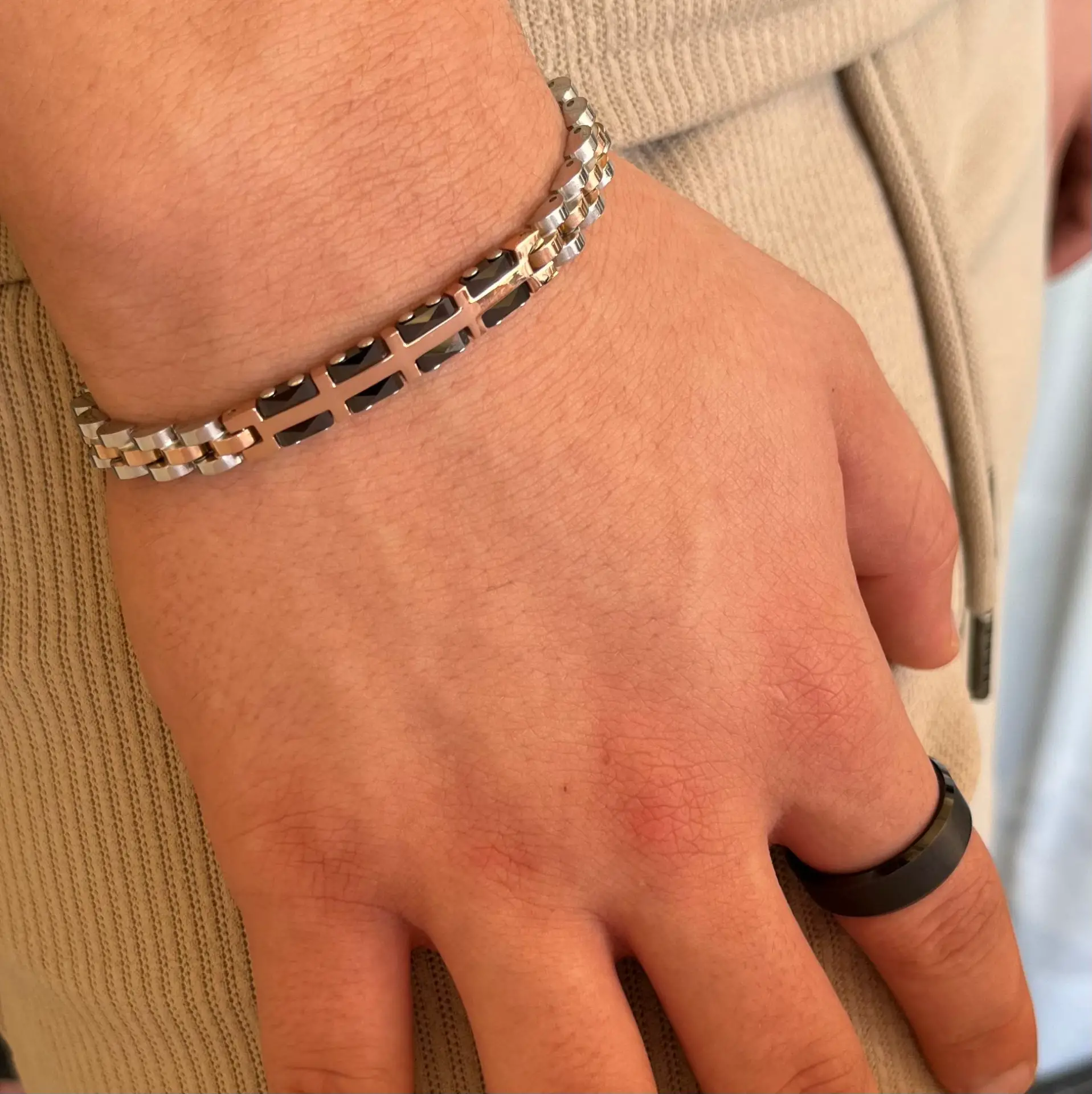 man-bracelet-jetem-3-10.webp man-bracelet-jetem-3-10.webp