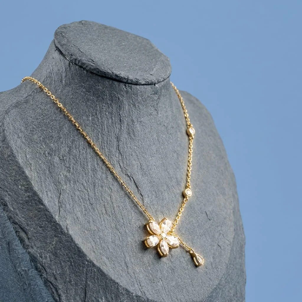 שרשרת פרח מויסונייט - Flower Necklace Moissanite 2 שרשרת פרח מויסונייט - Flower Necklace Moissanite